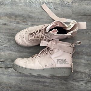 Nike SF Air Force 1 Mid Silt Red Women’s Size 10 AA3966-600